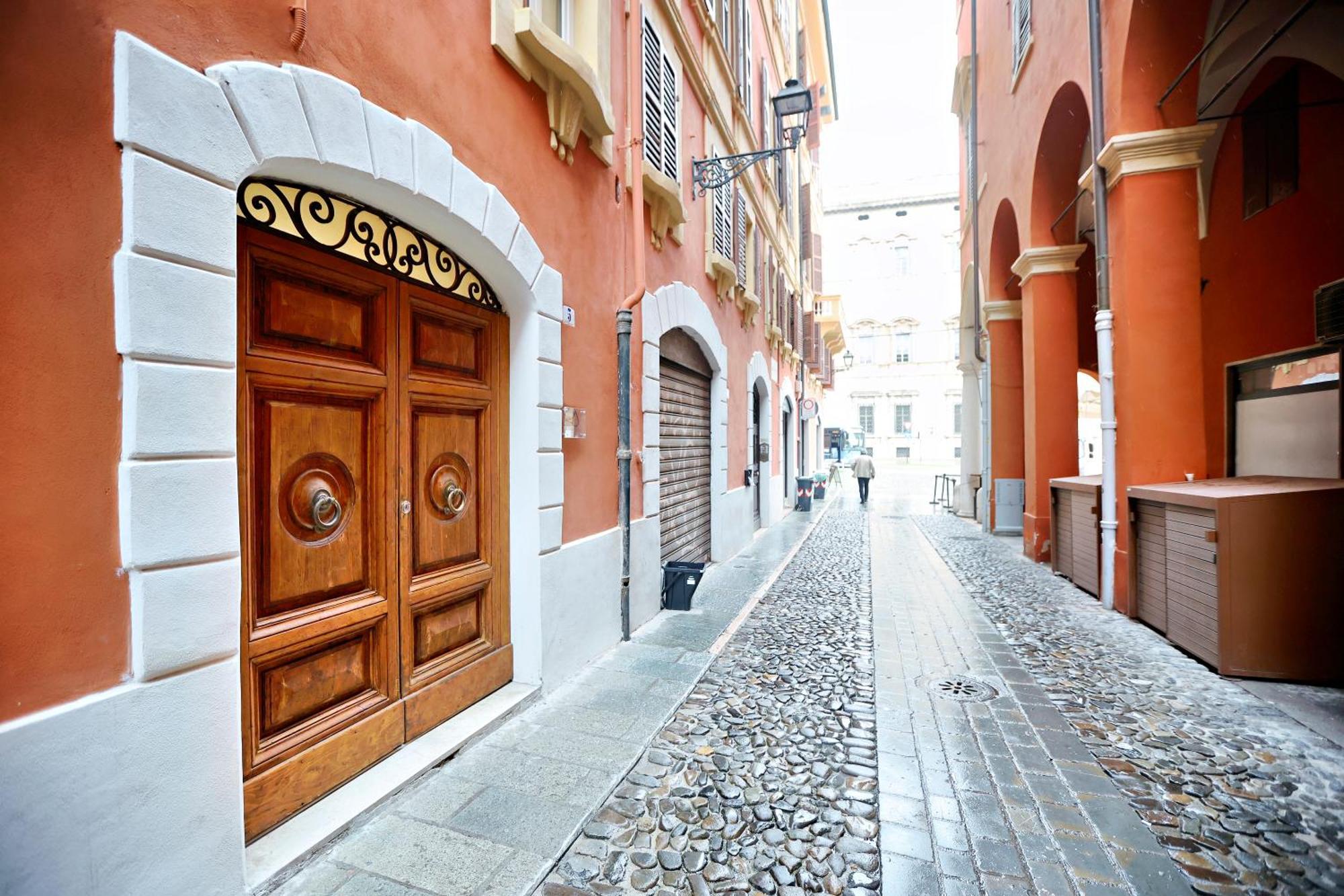 Loggia Dei Lovoleti Suite Modena Buitenkant foto